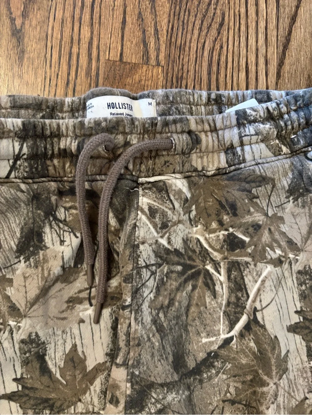 Hollister Men's Camouflage Drawstring Joggers in Brown & Tan